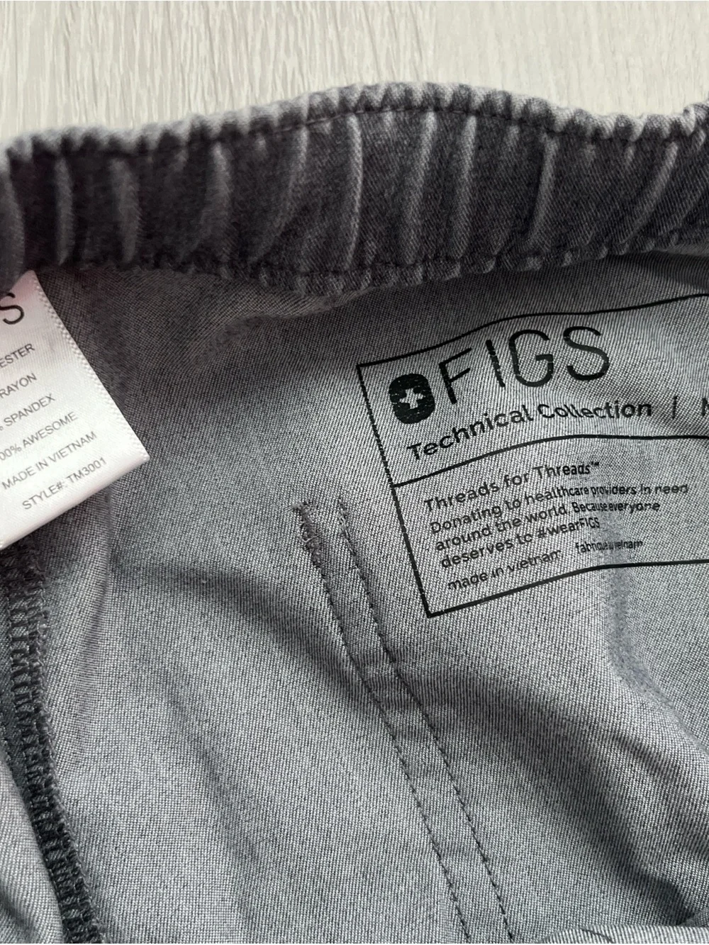 FIGS SCRUB PANTS GRAY STRAIGHT LEG CARGO UTILITY MEDICAL MENS MEDIUM